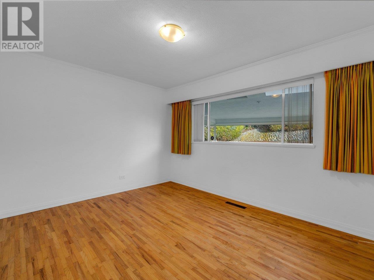 1204 Ottaburn Road, West Vancouver, British Columbia  V7S 2J8 - Photo 25 - R2994491