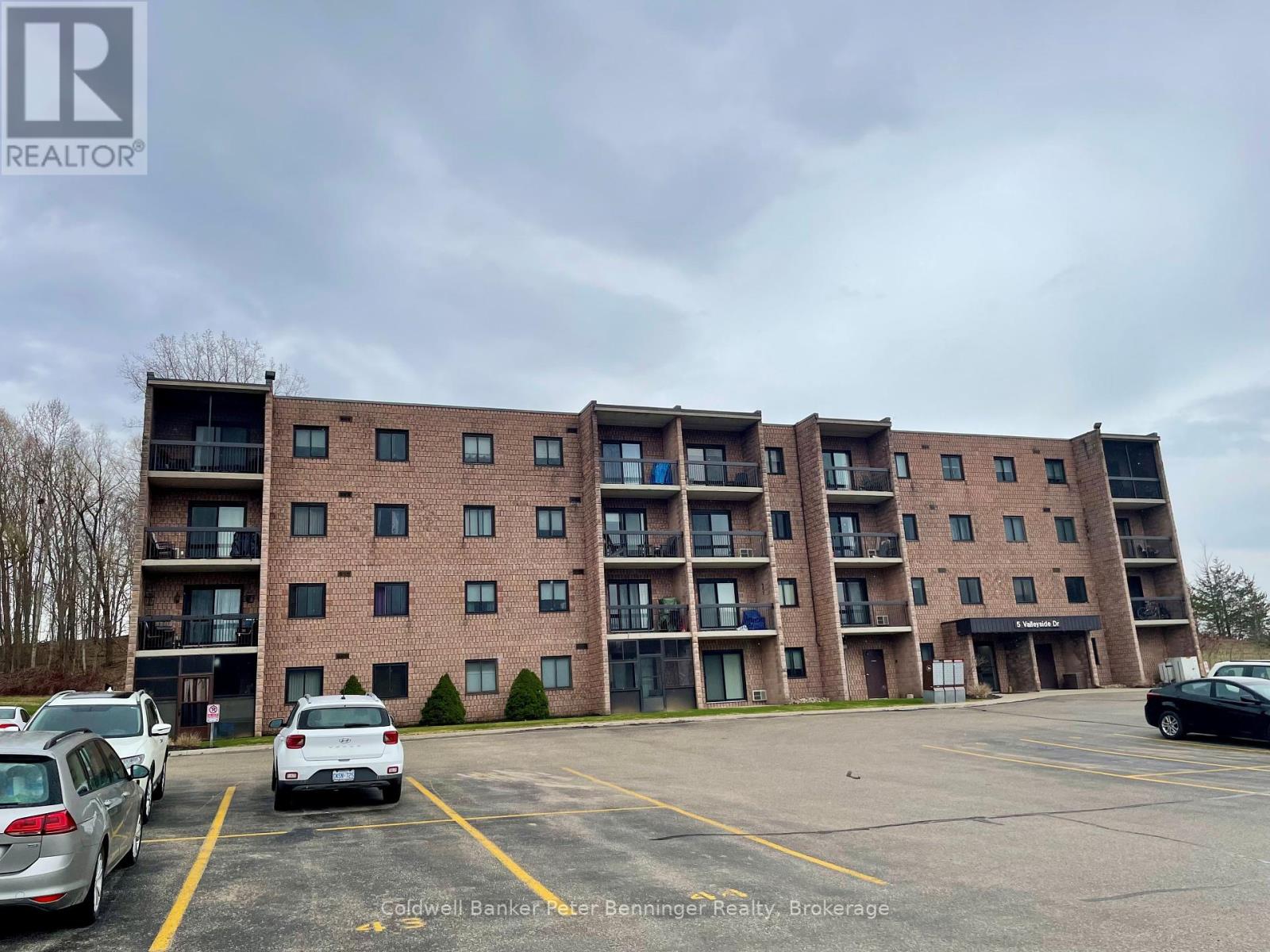405 - 5 Valleyside Drive, Brockton, Ontario  N0G 2V0 - Photo 2 - X12105051