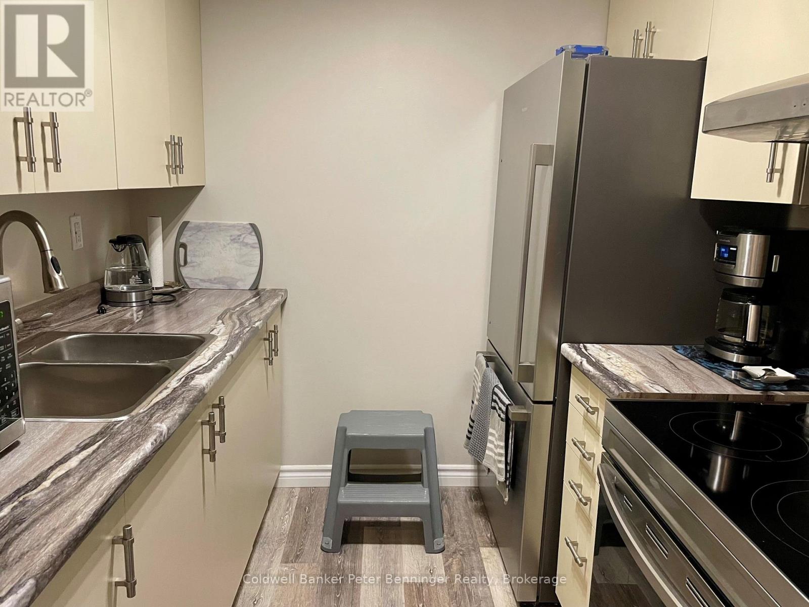 405 - 5 Valleyside Drive, Brockton, Ontario  N0G 2V0 - Photo 4 - X12105051