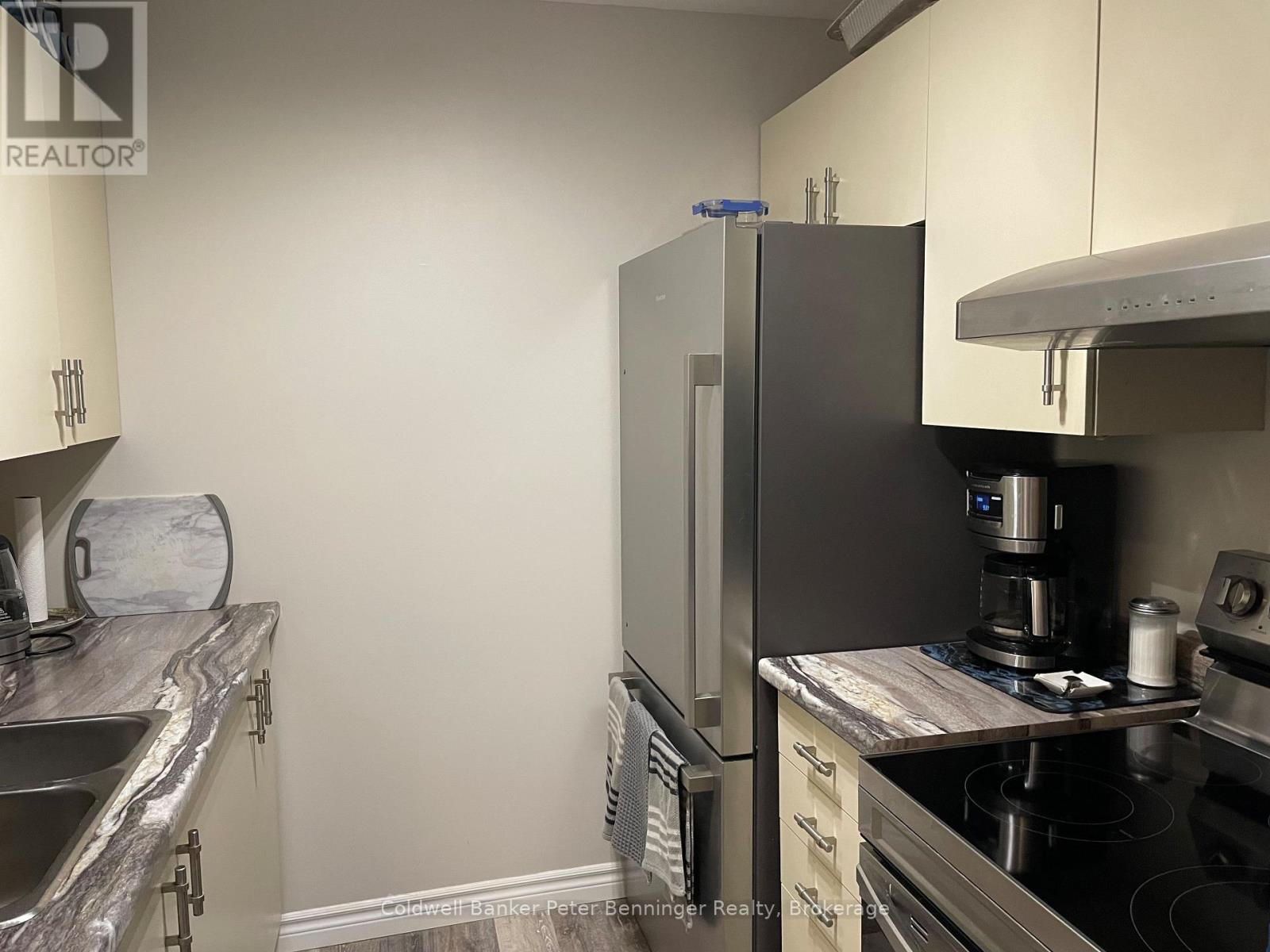 405 - 5 Valleyside Drive, Brockton, Ontario  N0G 2V0 - Photo 5 - X12105051