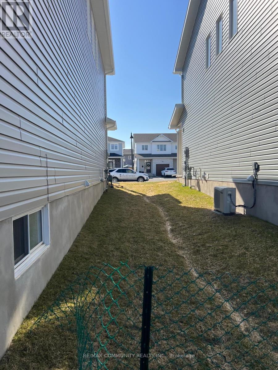 Property at 338 BUCKTHORN DRIVE image 5