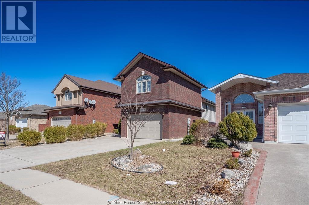 Property at 2376 ASKIN image 3