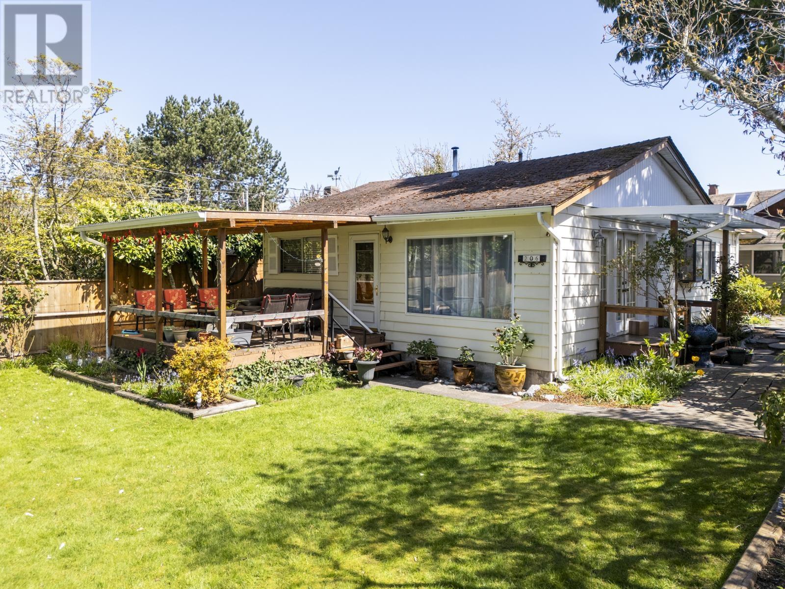 Property at 206 66A STREET image 1