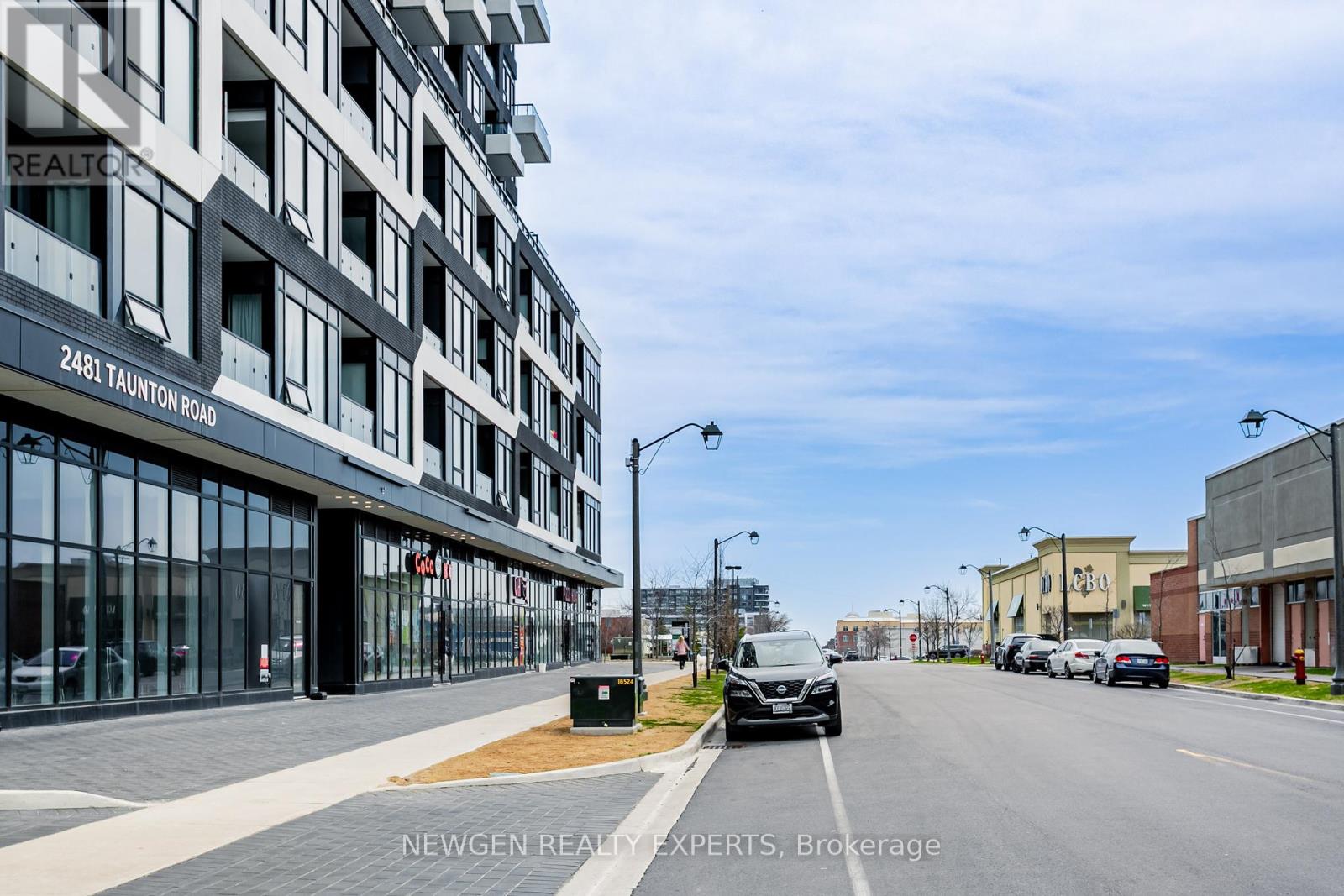 1310 - 2481 Taunton Road, Oakville, Ontario  L6H 3R7 - Photo 3 - W12105070