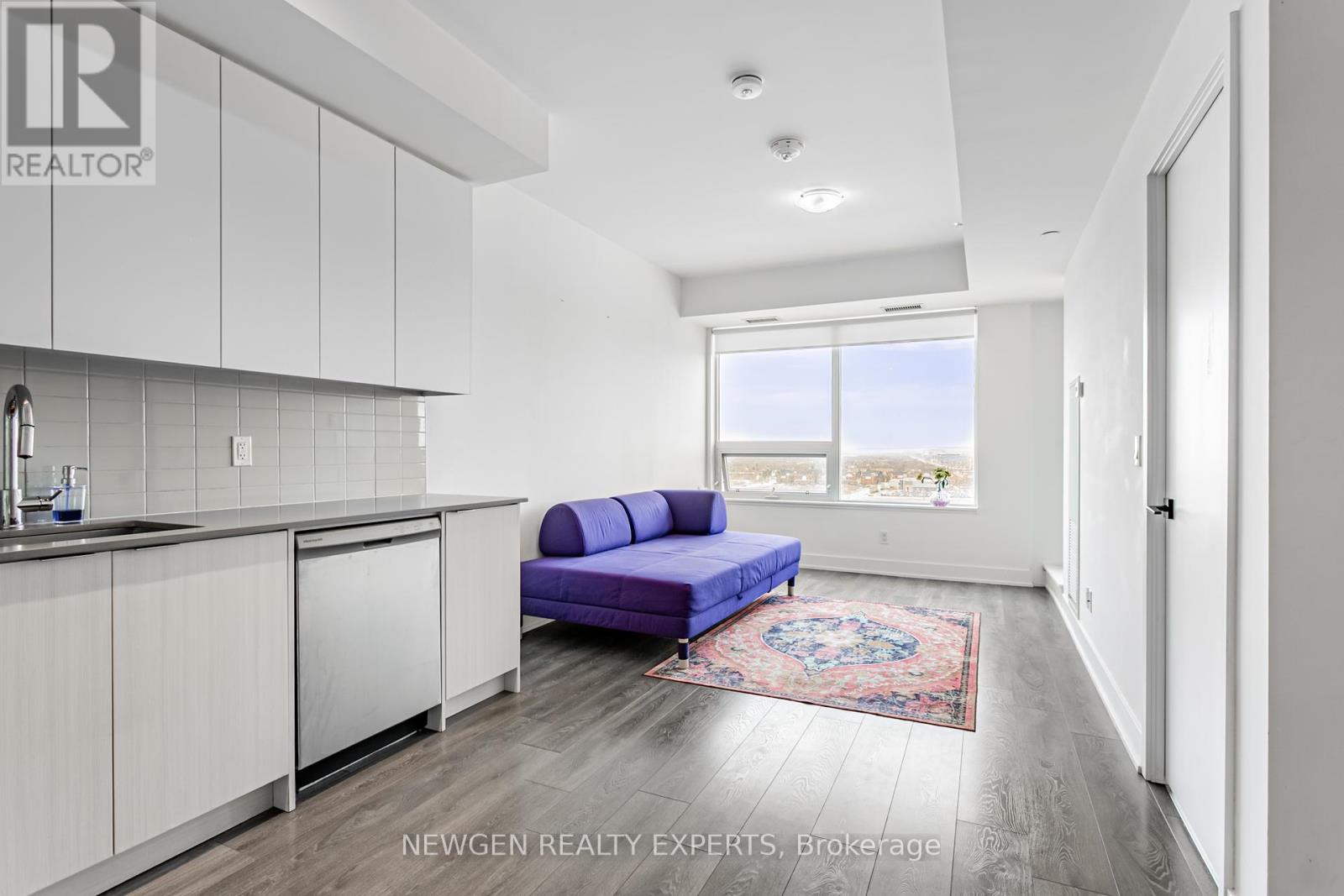 1310 - 2481 Taunton Road, Oakville, Ontario  L6H 3R7 - Photo 8 - W12105070