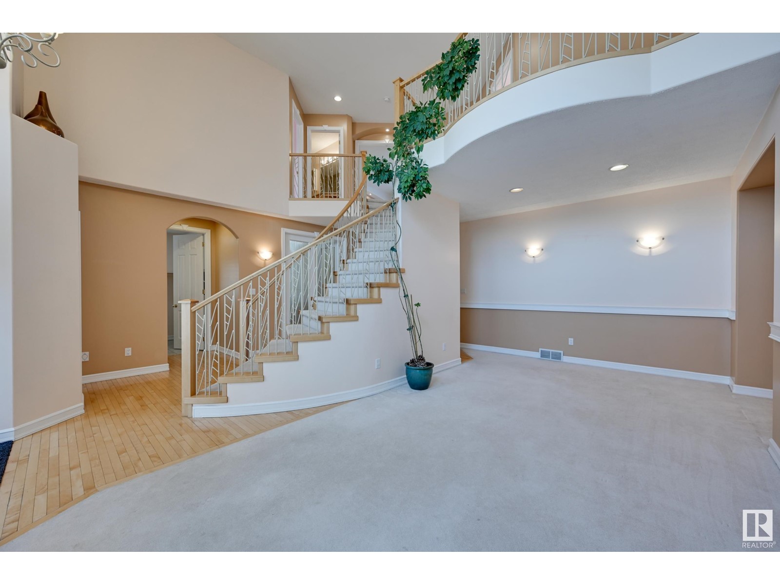 318 Darlington Cr Nw, Edmonton, Alberta  T6M 2R9 - Photo 7 - E4421584