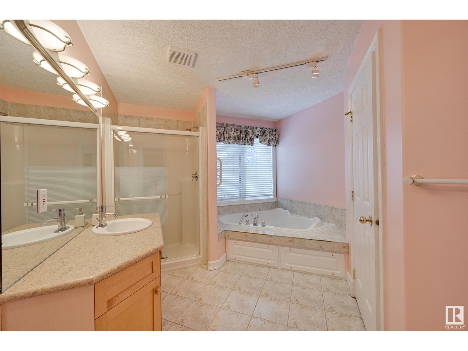 318 Darlington Cr Nw, Edmonton, Alberta  T6M 2R9 - Photo 30 - E4421584