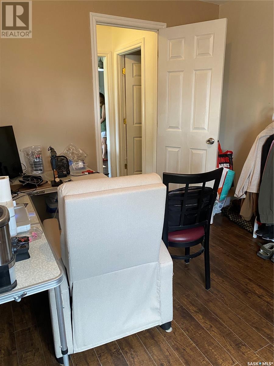 214 Main Street, Midale, Saskatchewan  S0C 1S0 - Photo 17 - SK003740