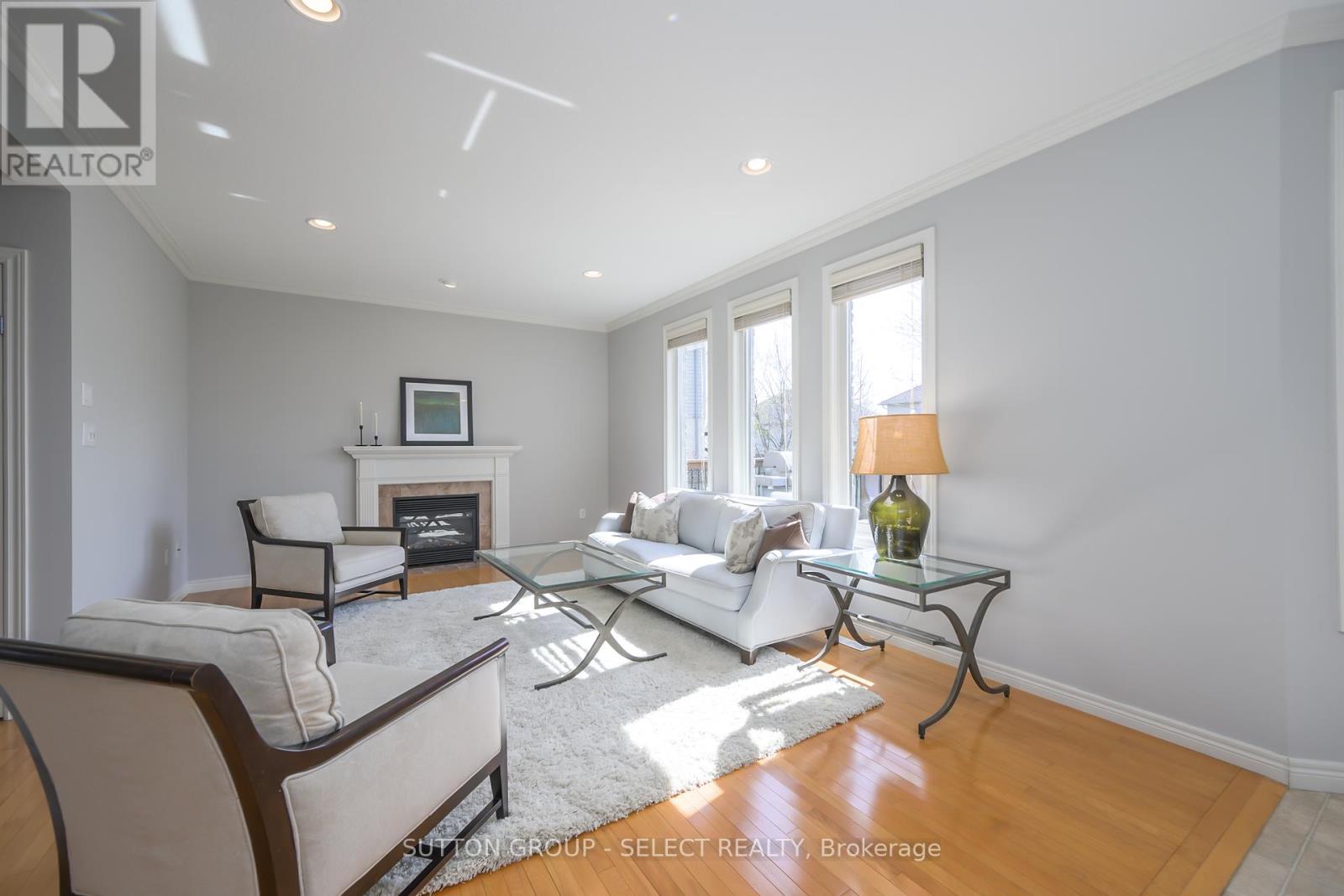 Photo 5 of 41 for 310 Chambers Avenue