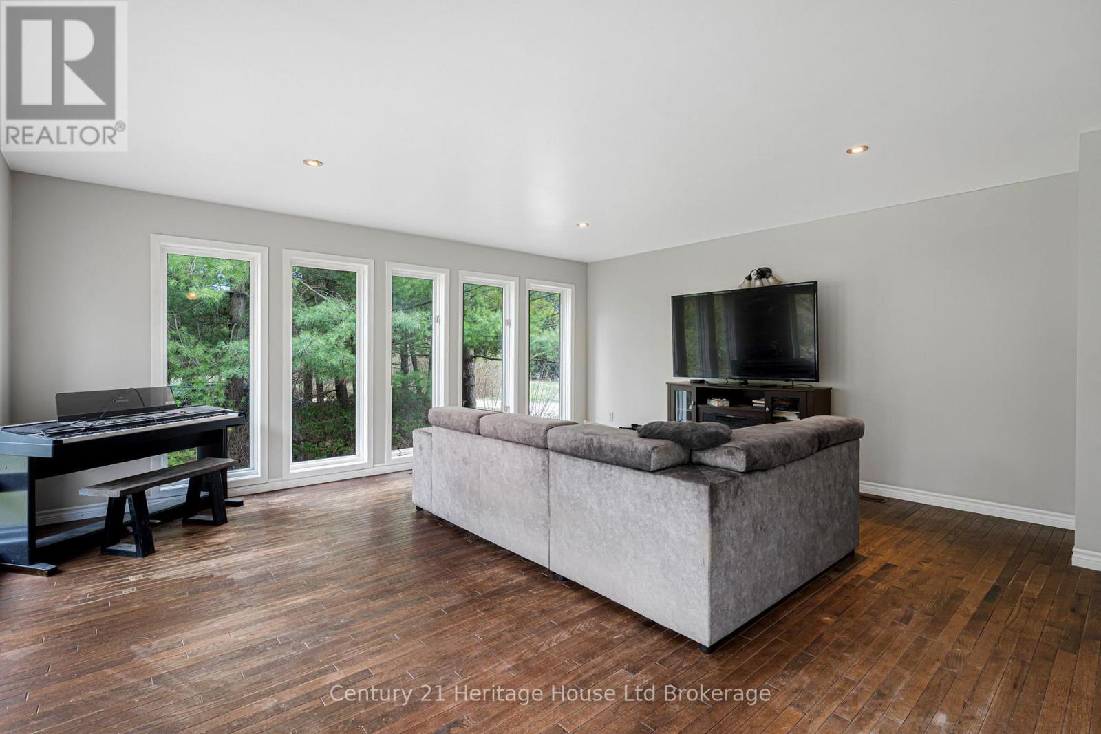 47 59 Highway, Norfolk (Delhi), Ontario  N4B 2W5 - Photo 22 - X12105096