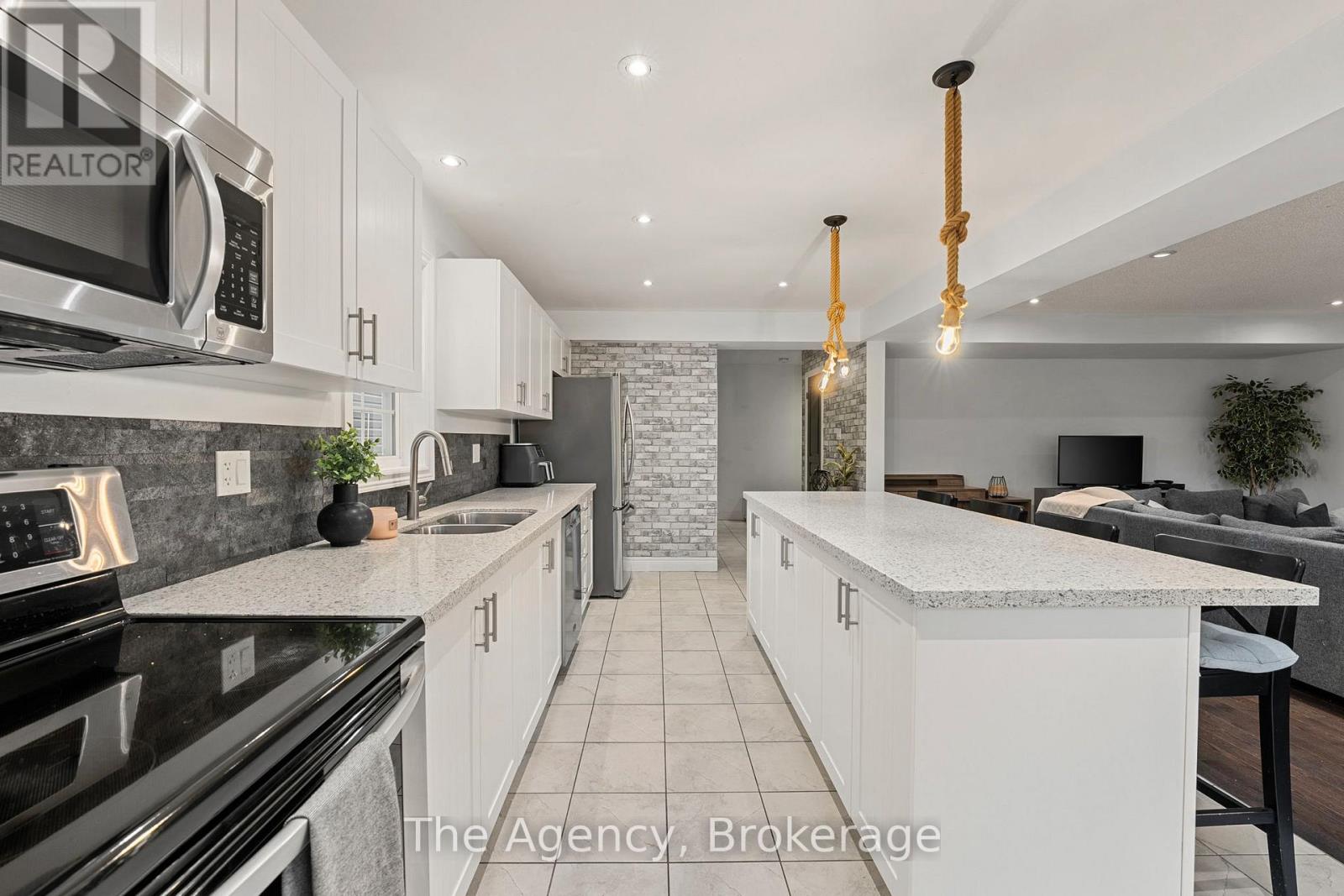 Property at 290 PINE STREET image 4