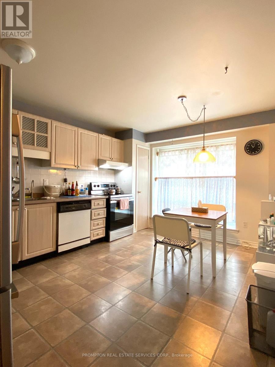 47 Wagon Trailway, Toronto, Ontario  M2J 4V4 - Photo 5 - C12105157