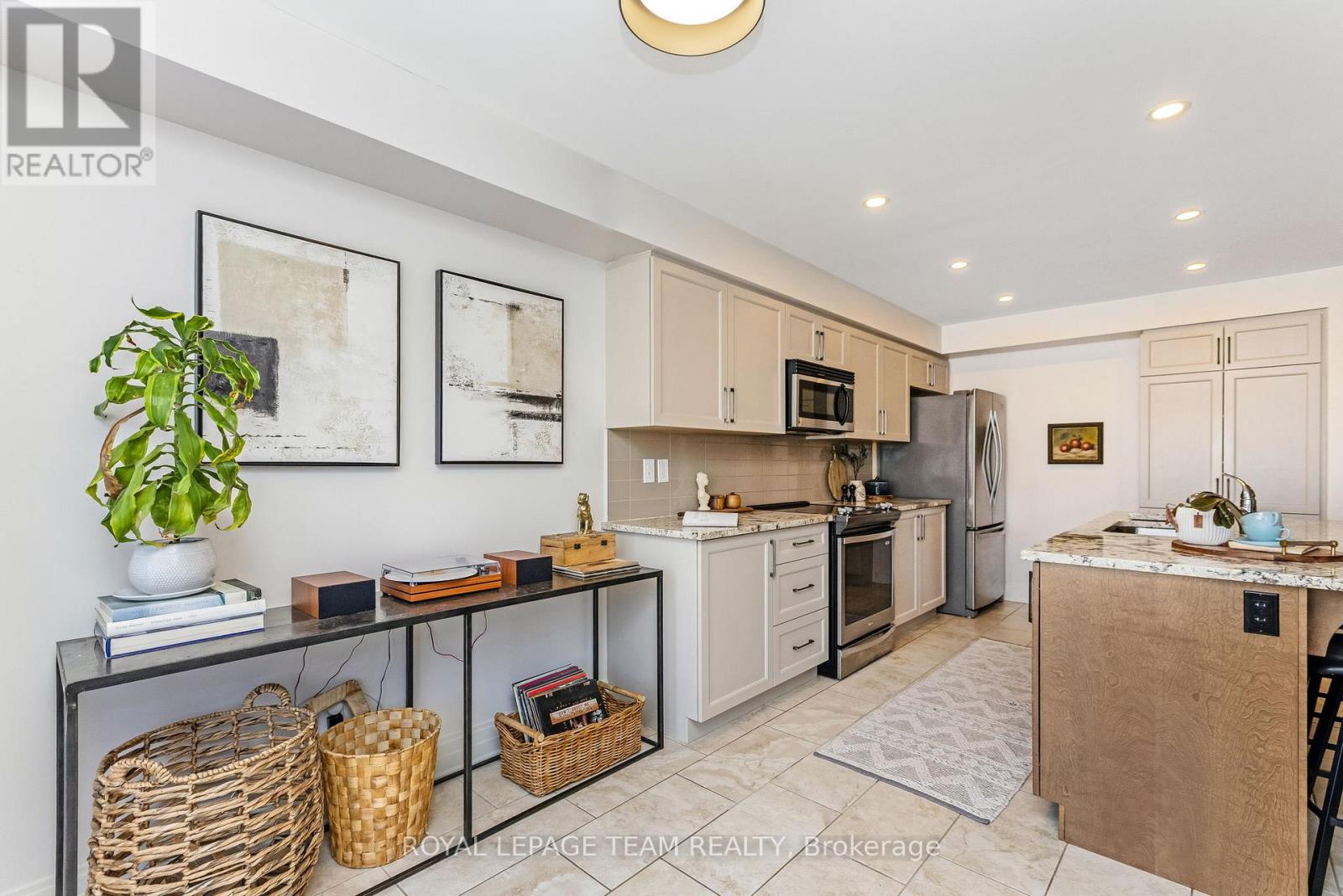 121 Woodhurst Crescent, Ottawa, Ontario  K2S 0T4 - Photo 17 - X12105171