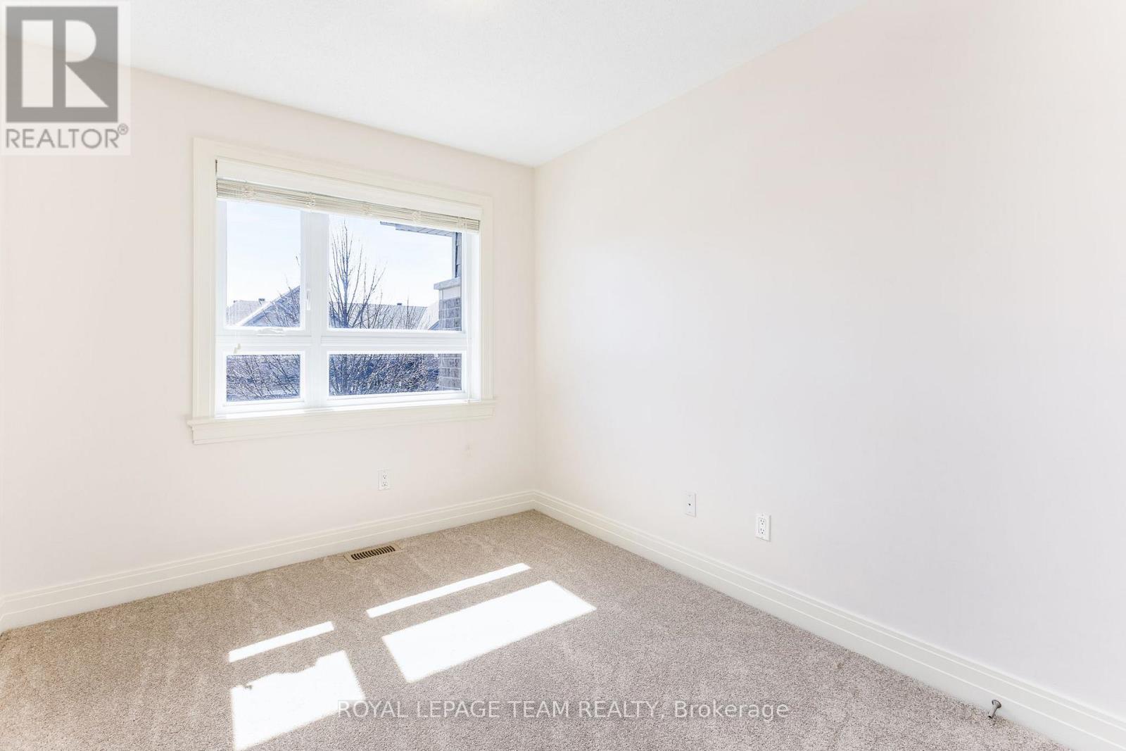 121 Woodhurst Crescent, Ottawa, Ontario  K2S 0T4 - Photo 31 - X12105171
