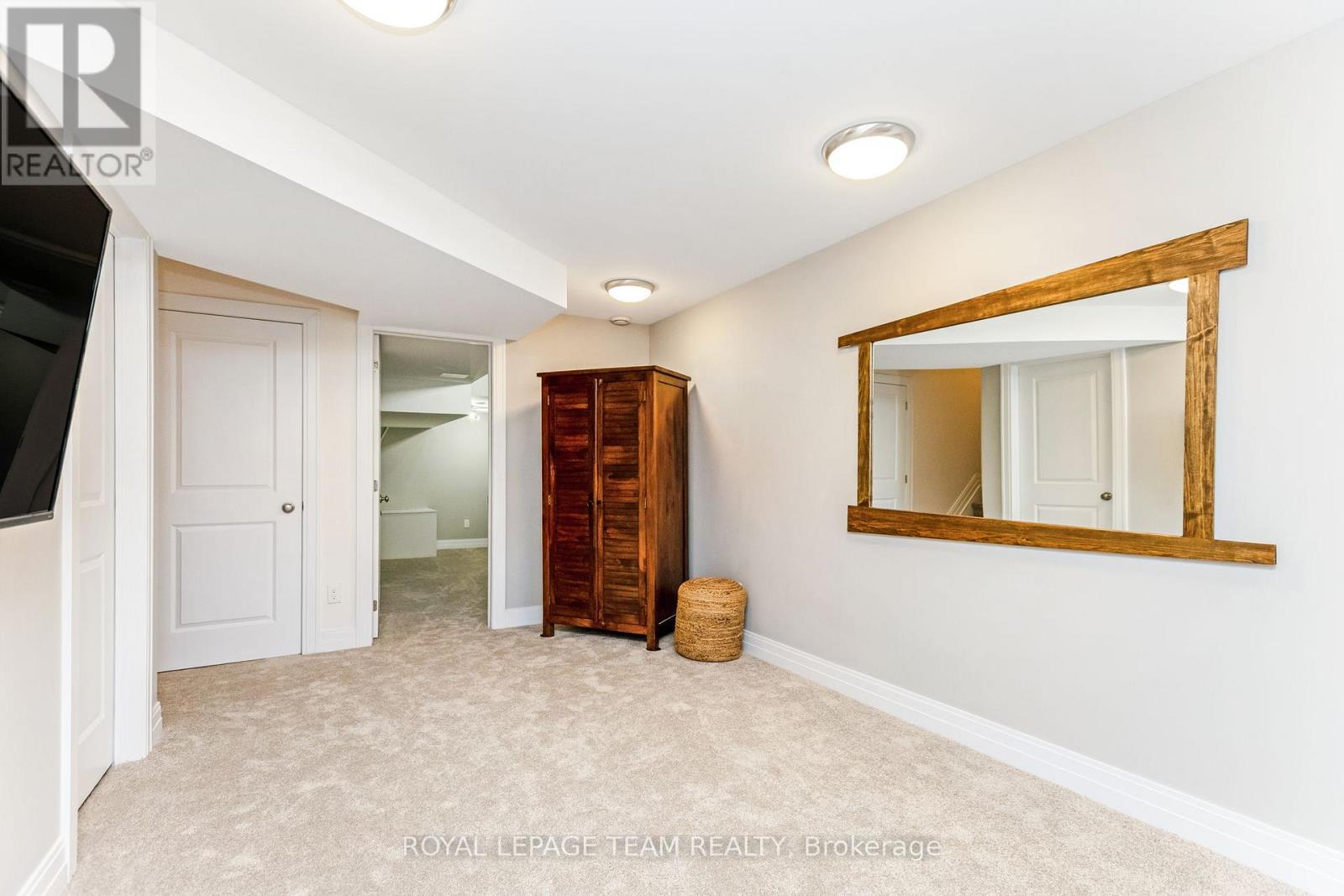 121 Woodhurst Crescent, Ottawa, Ontario  K2S 0T4 - Photo 37 - X12105171