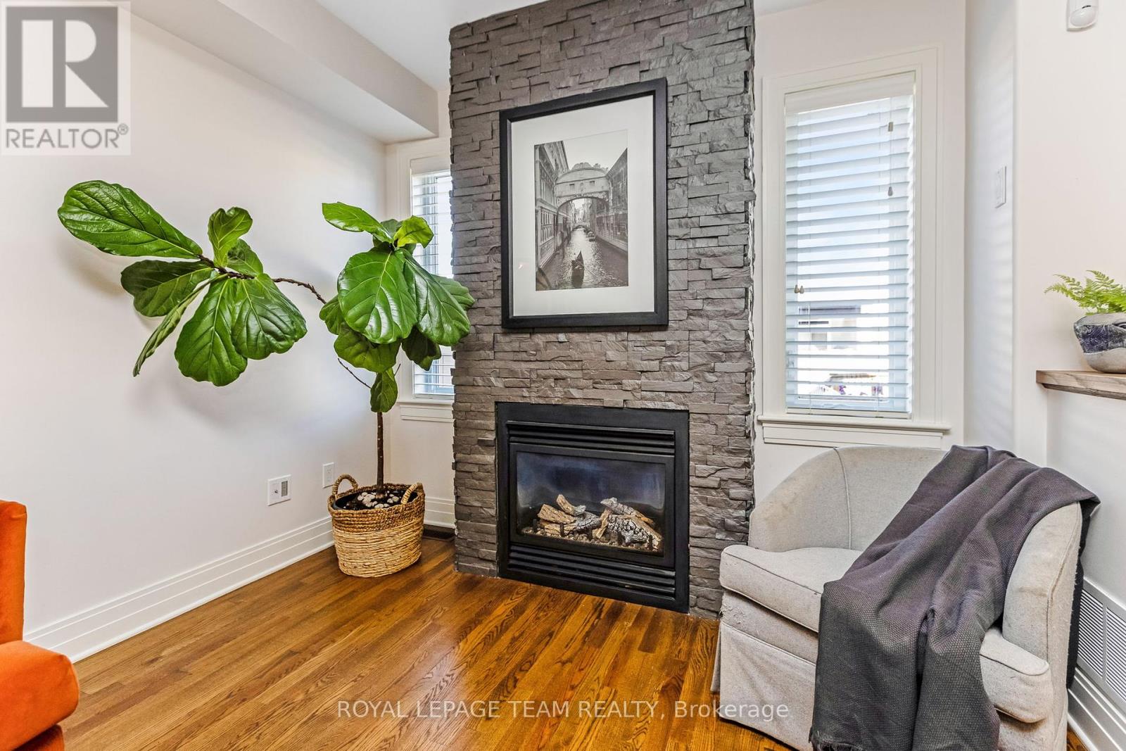 121 Woodhurst Crescent, Ottawa, Ontario  K2S 0T4 - Photo 7 - X12105171
