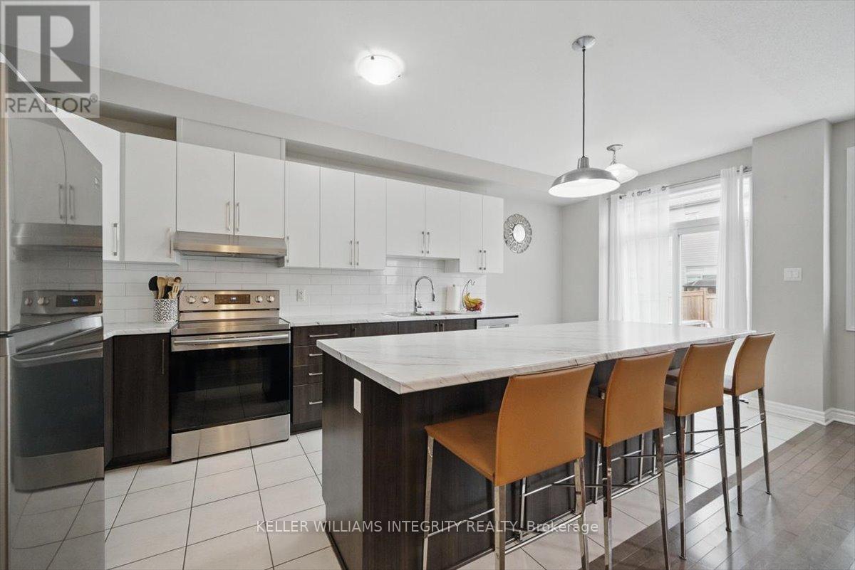 843 June Grass Street, Ottawa, Ontario  K4A 1H4 - Photo 12 - X12105176