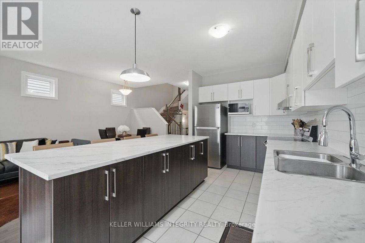 843 June Grass Street, Ottawa, Ontario  K4A 1H4 - Photo 13 - X12105176