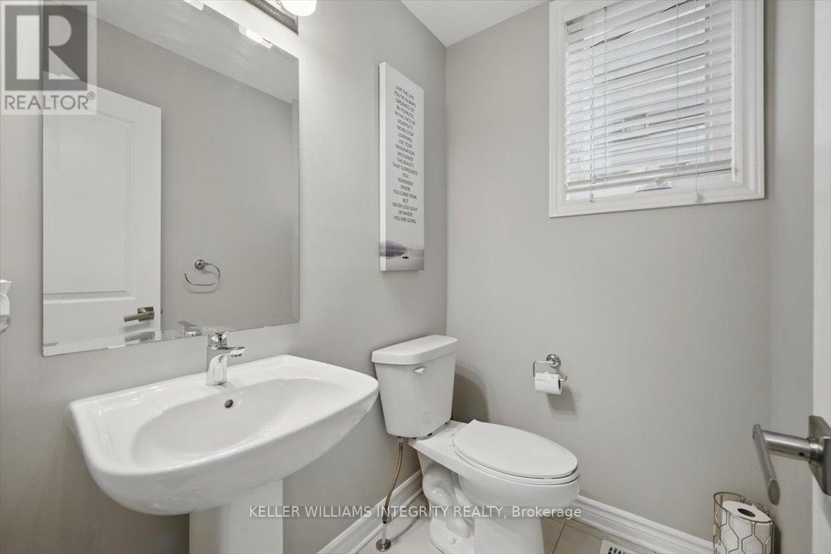 843 June Grass Street, Ottawa, Ontario  K4A 1H4 - Photo 15 - X12105176