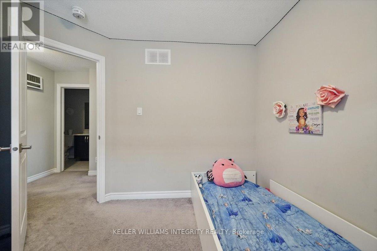 843 June Grass Street, Ottawa, Ontario  K4A 1H4 - Photo 21 - X12105176