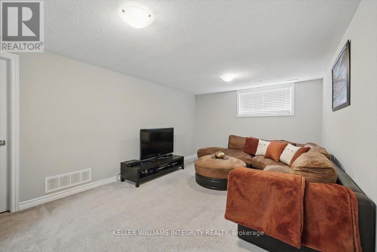843 June Grass Street, Ottawa, Ontario  K4A 1H4 - Photo 28 - X12105176
