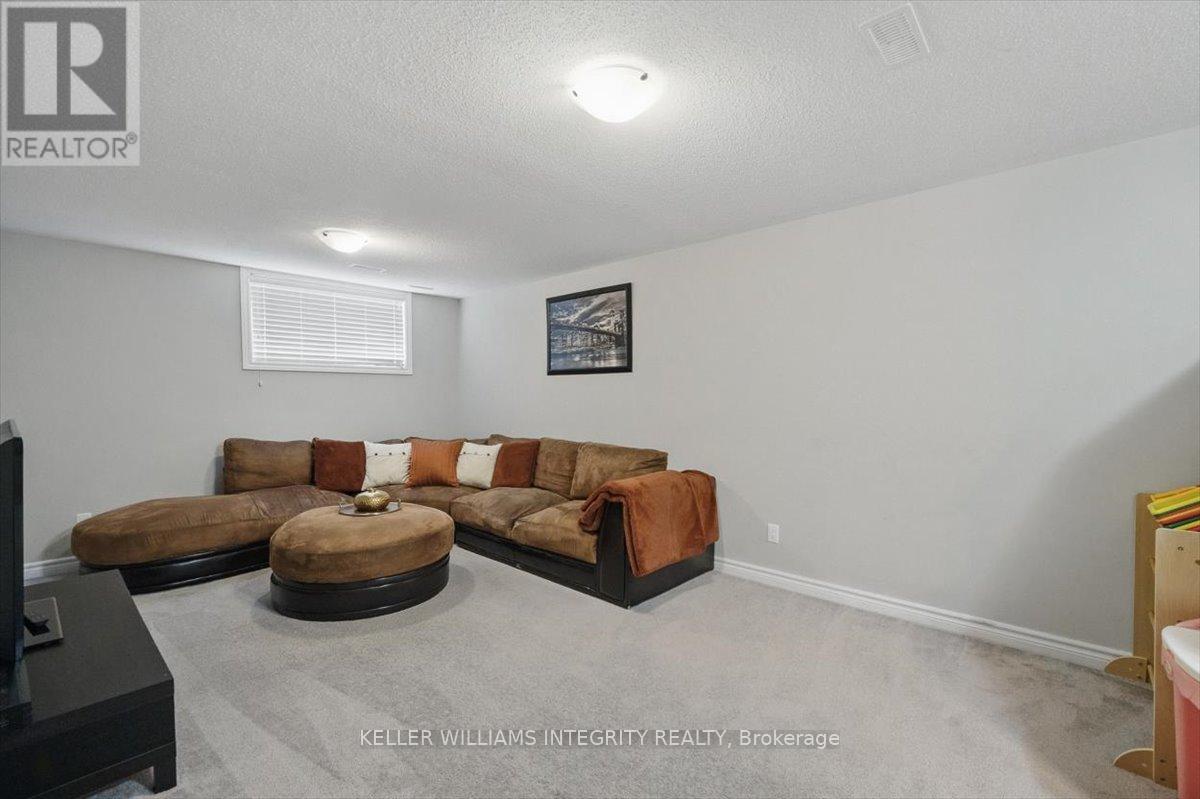 843 June Grass Street, Ottawa, Ontario  K4A 1H4 - Photo 29 - X12105176