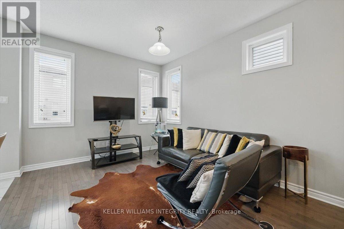 843 June Grass Street, Ottawa, Ontario  K4A 1H4 - Photo 8 - X12105176