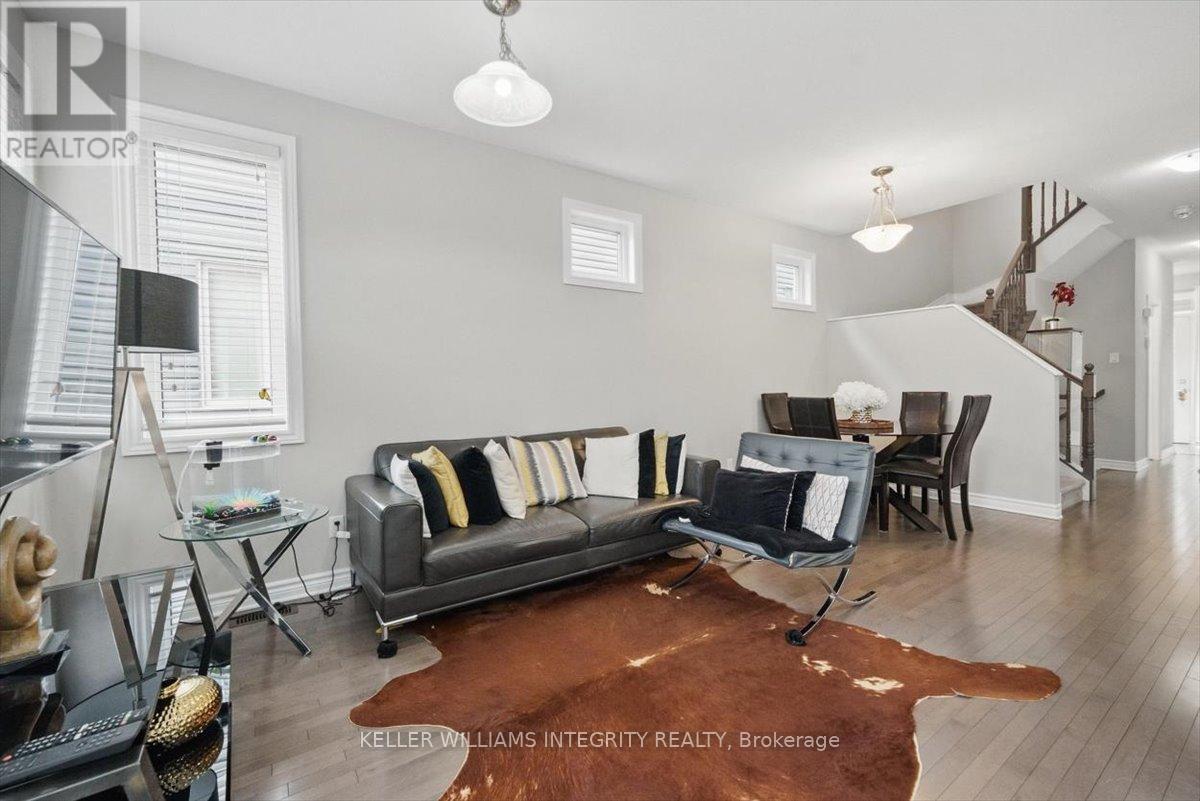 843 June Grass Street, Ottawa, Ontario  K4A 1H4 - Photo 9 - X12105176