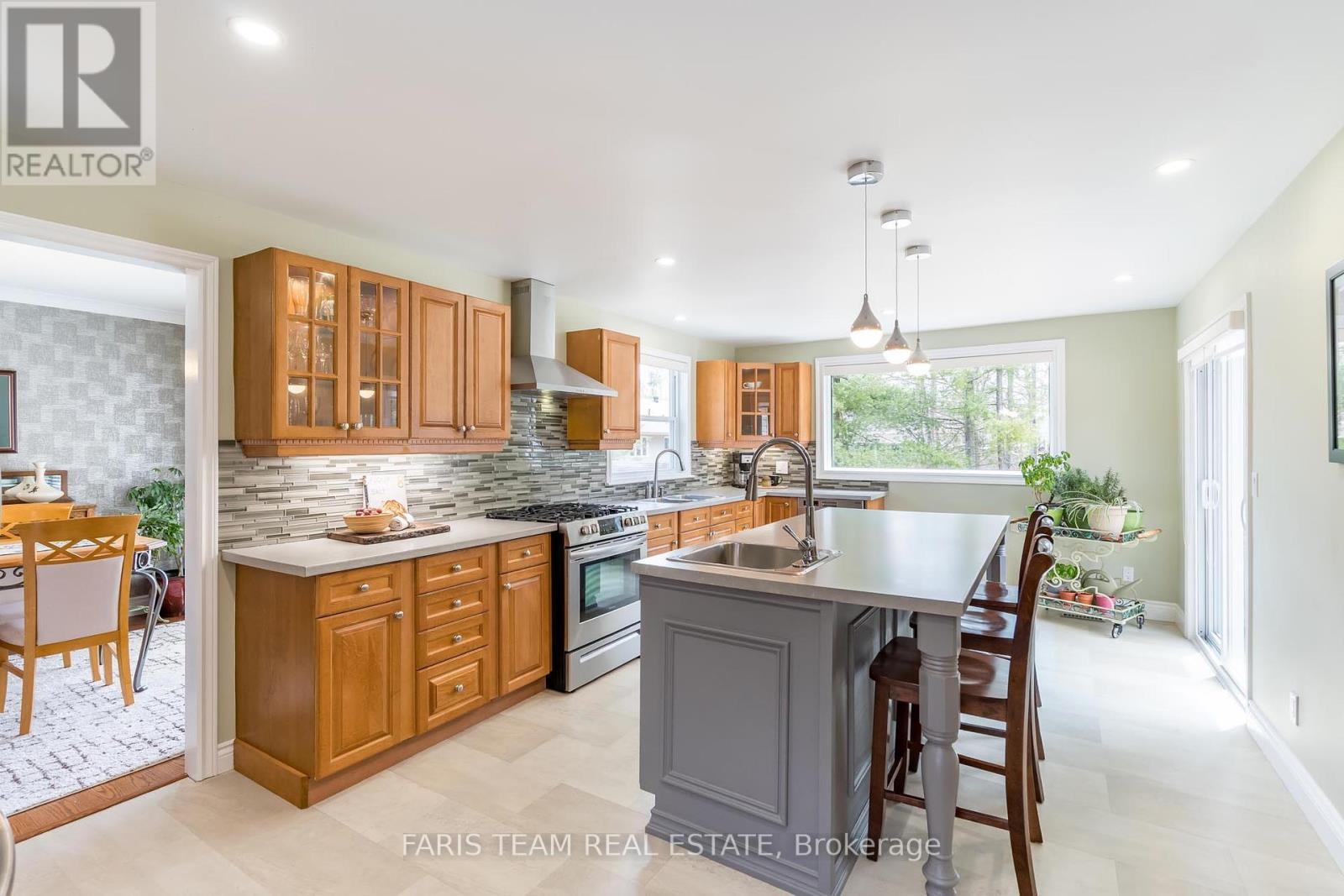 Property at 63 BAILEY CRESCENT image 3