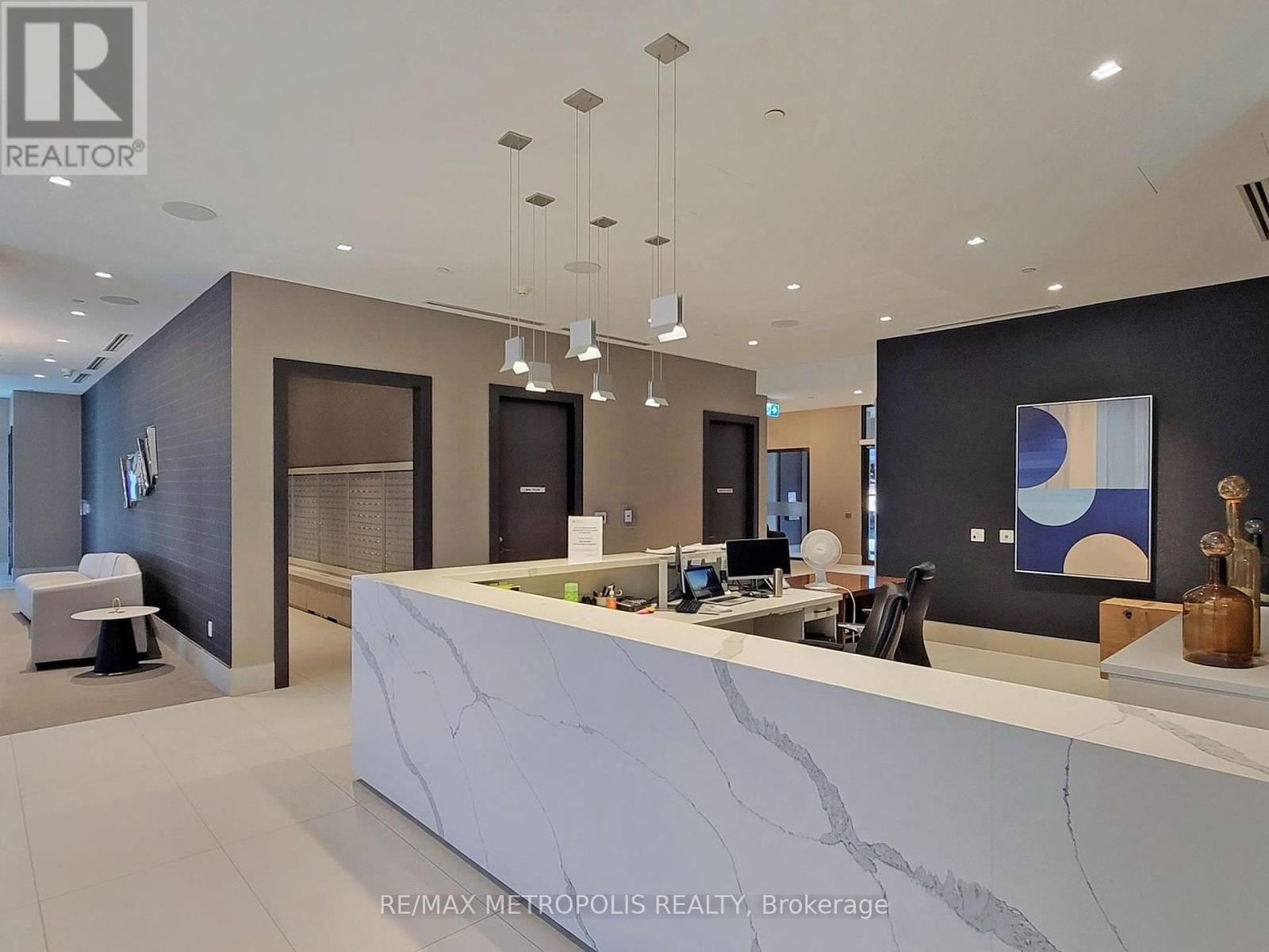 Property at 2020 - 2550 SIMCOE STREET N image 5