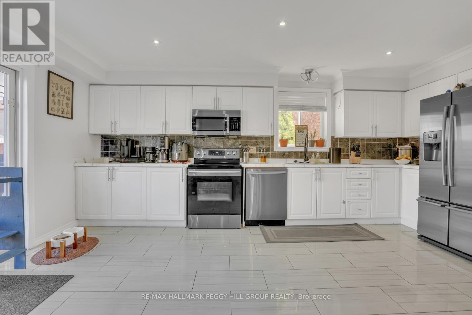 7 Michelle Drive, Barrie, Ontario  L4N 5Y1 - Photo 4 - S12095990