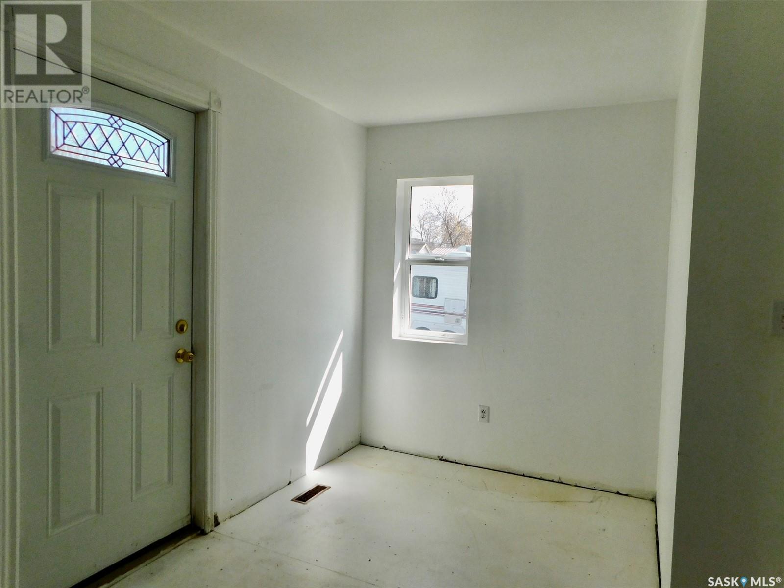 Property at 403 6th AVENUE E image 5