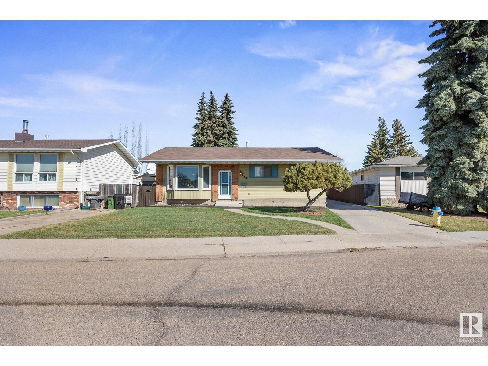 Property at 4112 136 AV NW image 1