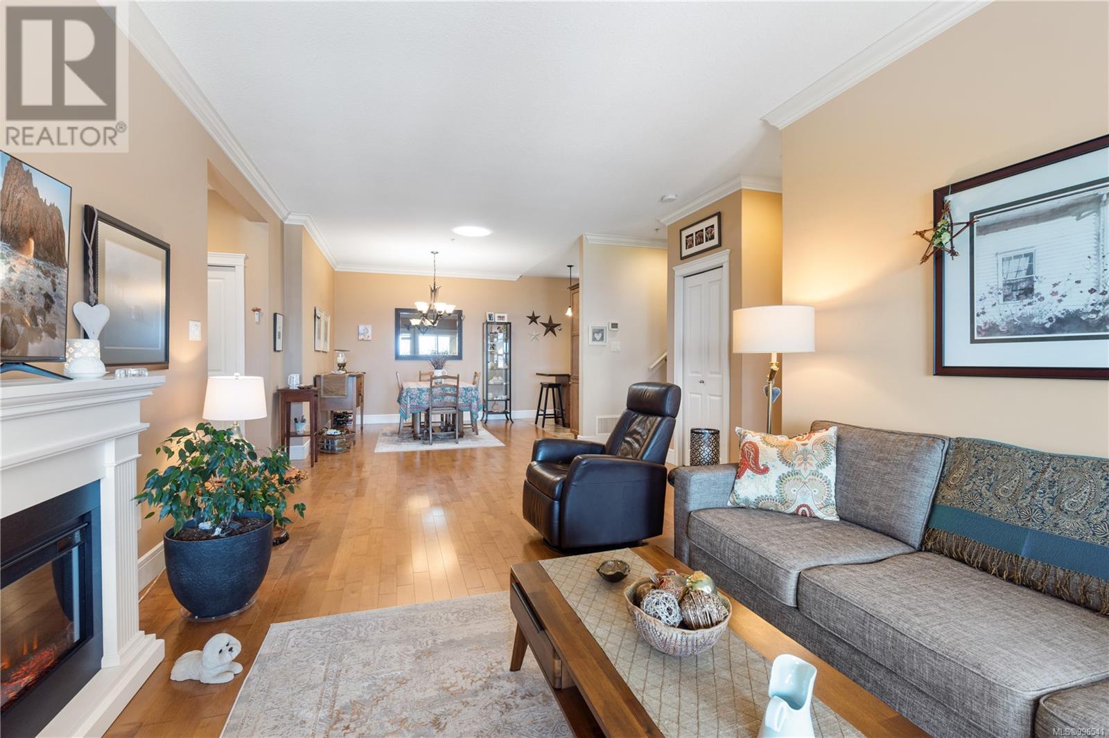Property at 106 4730 Skyline Way image 5