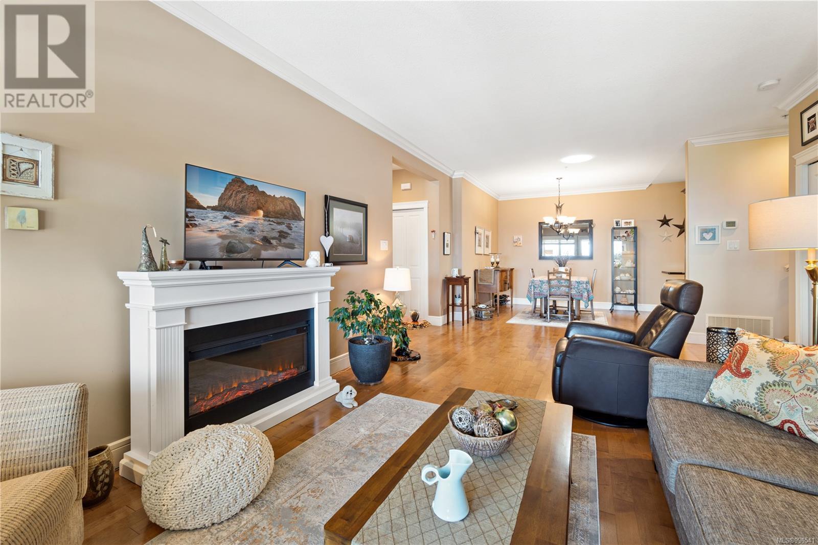 Property at 106 4730 Skyline Way image 4