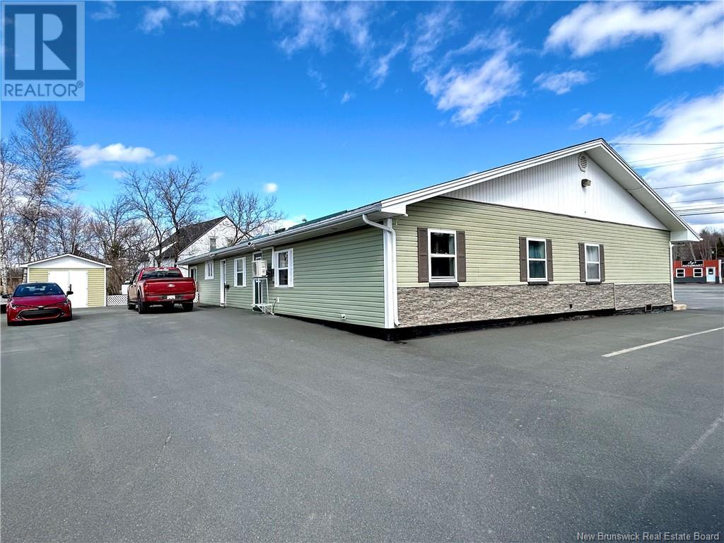 369 Water Street, Miramichi, New Brunswick  E1V 3G6 - Photo 2 - NB117072