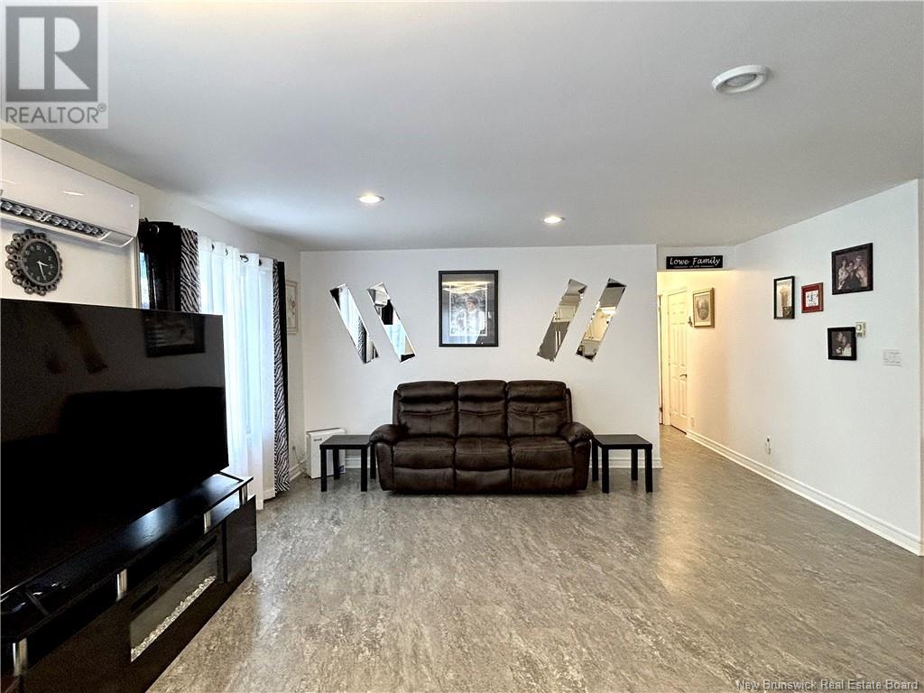 369 Water Street, Miramichi, New Brunswick  E1V 3G6 - Photo 11 - NB117072