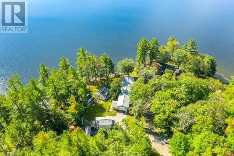2033 Panache North Shore Road, Whitefish, Ontario