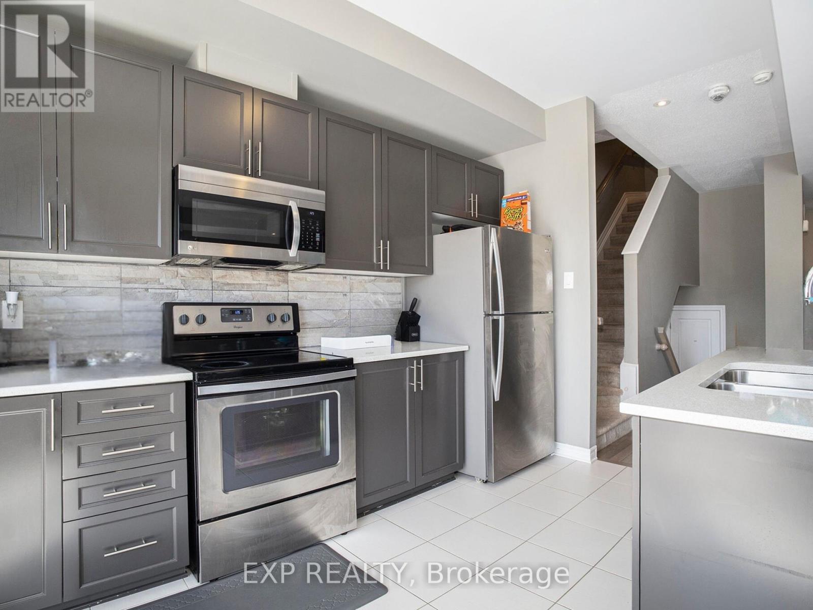 630 Lauraleaf Crescent, Ottawa, Ontario  K2J 6G9 - Photo 8 - X12104689