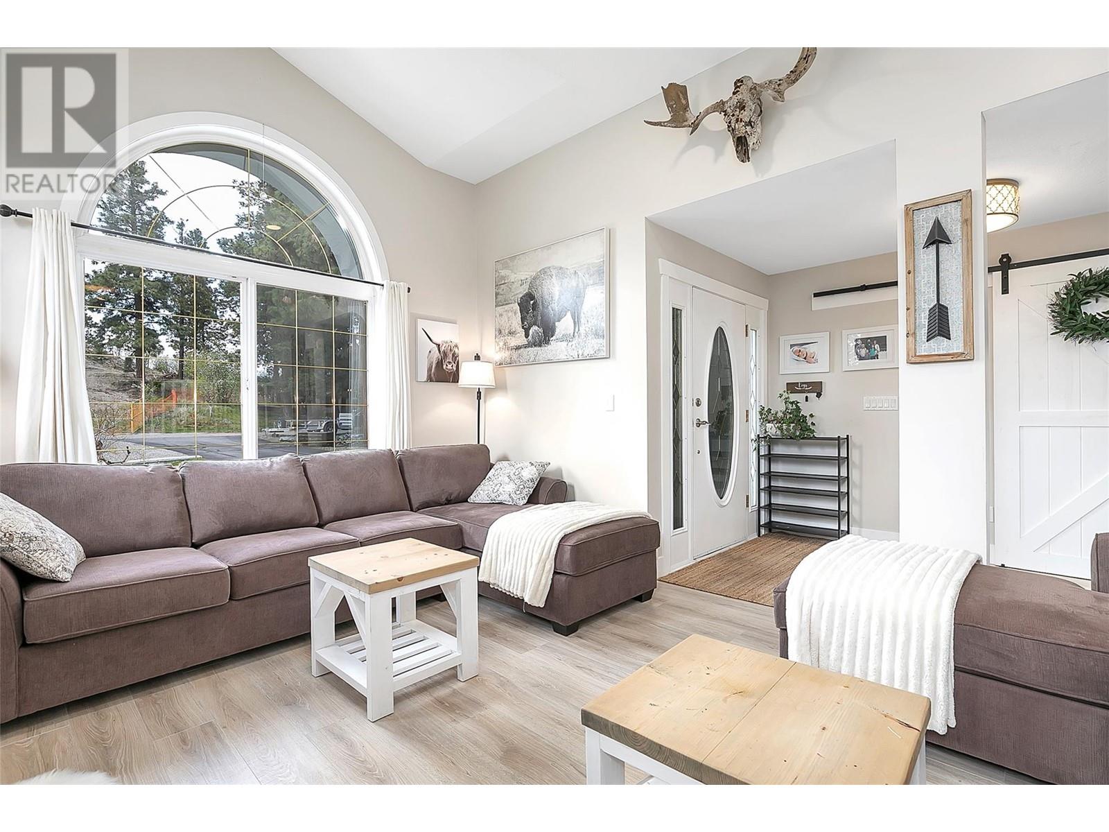 1859 Klondike Court, Lake Country, British Columbia  V4V 1P2 - Photo 3 - 10344761