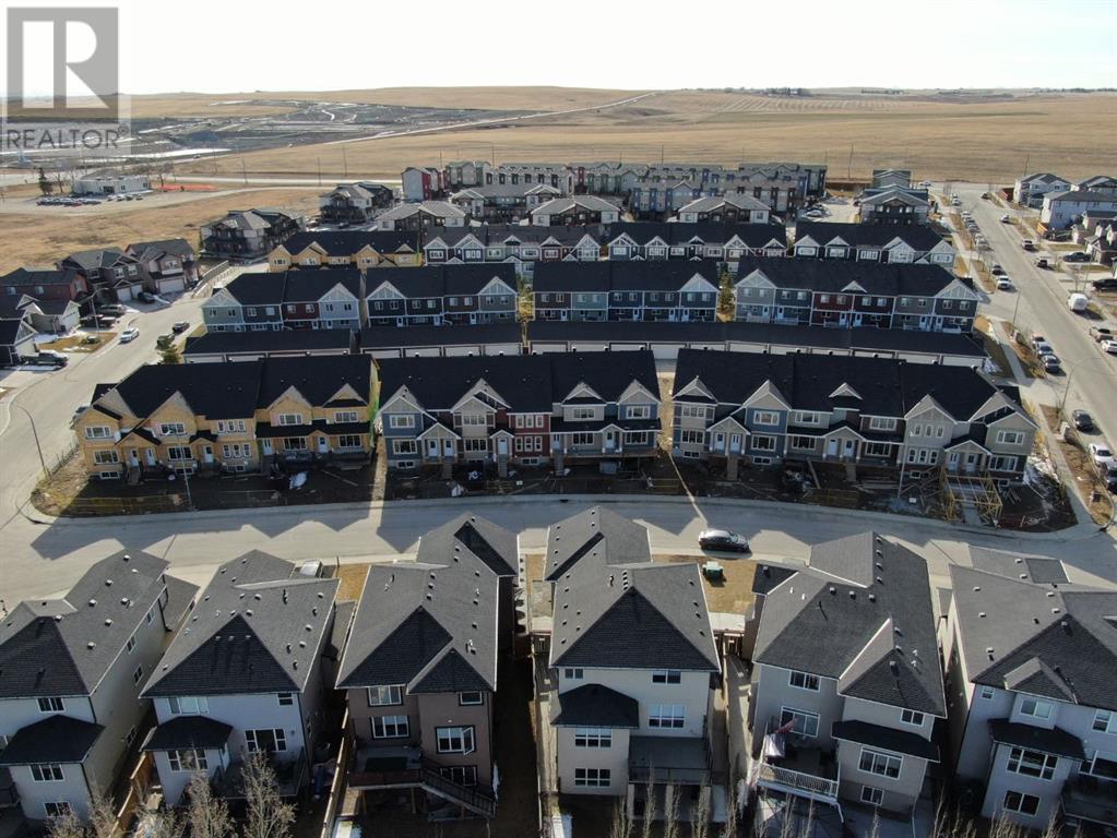 63, 59, 55, 51, 47 Baysprings Terrace Sw, Airdrie, Alberta  T4B 4a8 - Photo 4 - A2213068