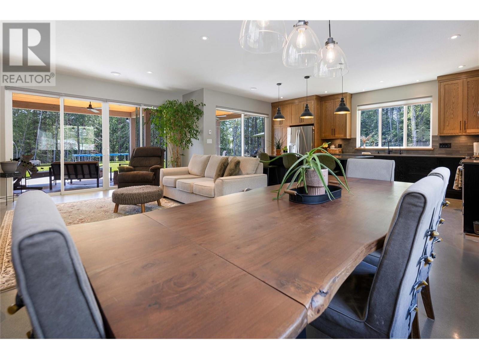 6400 1 Avenue Nw, Salmon Arm, British Columbia  V1E 3B2 - Photo 5 - 10345064