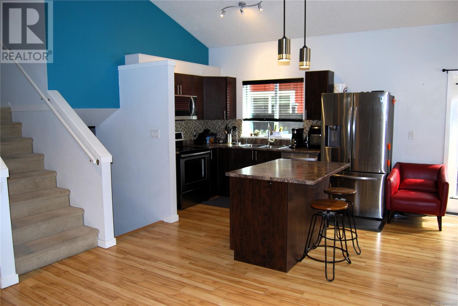 Property at 3190 Kettle Creek Cres image 5