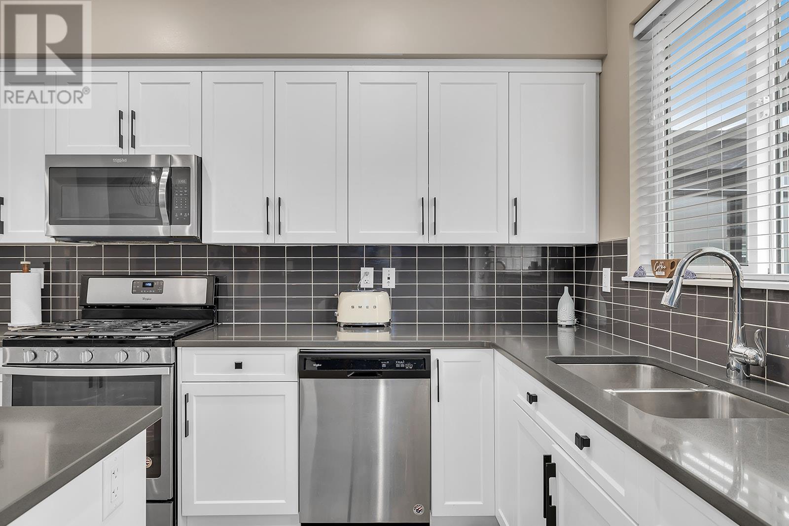 Property at 2490 Tuscany Drive Unit# 24 image 4