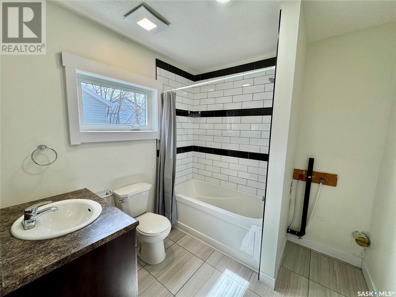 211 9th Street E, Prince Albert, Saskatchewan  S6V 0X7 - Photo 10 - SK003724