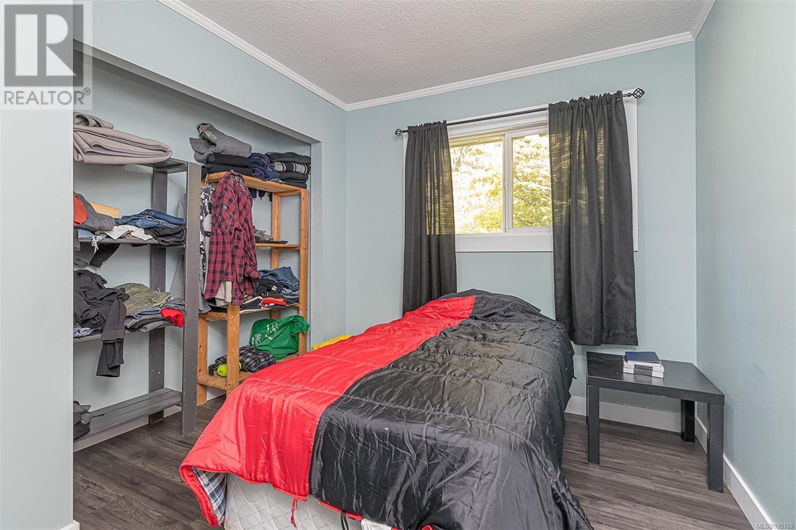 Property at 2051 Cedar Rd N image 4