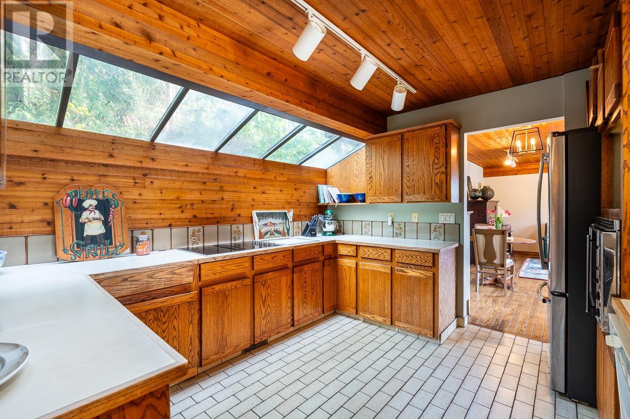 3944 Marine Avenue, Belcarra, British Columbia  V3H 4R9 - Photo 24 - R2985554