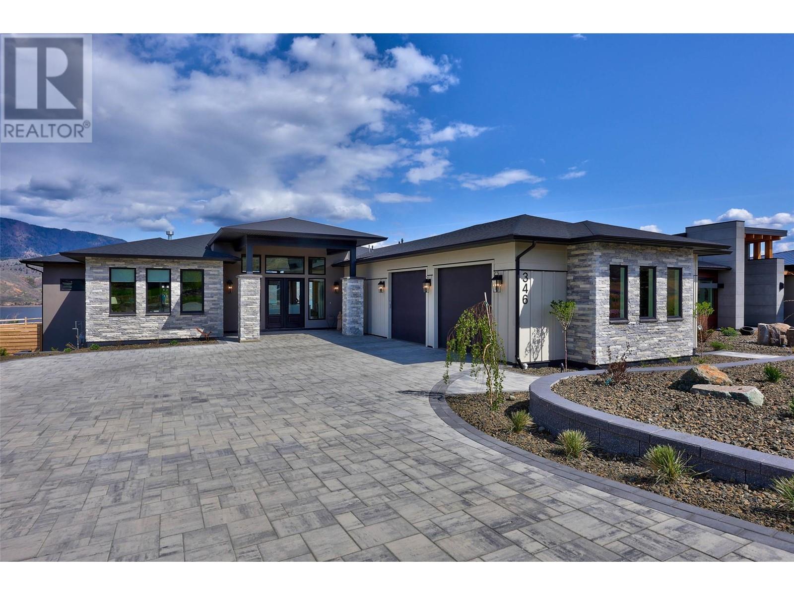 346 Rue Cheval Noir, Kamloops, British Columbia  V1S 0G2 - Photo 2 - 10343624