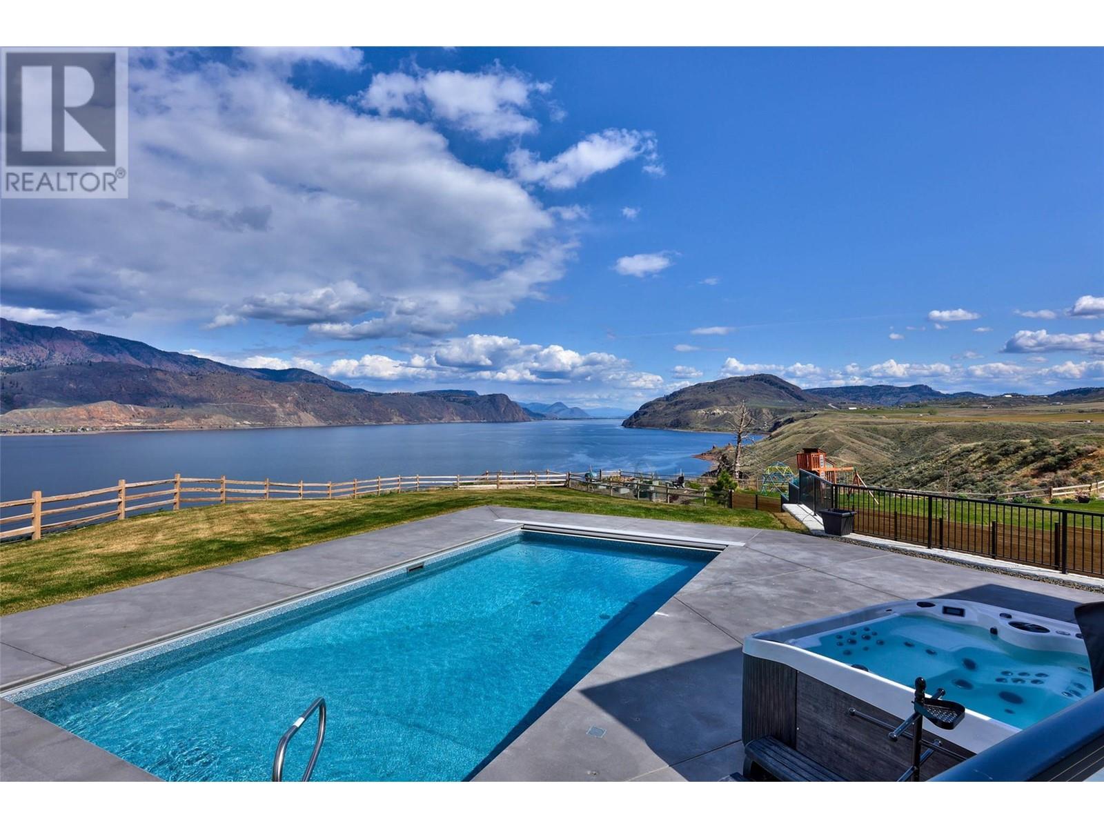 346 Rue Cheval Noir, Kamloops, British Columbia  V1S 0G2 - Photo 3 - 10343624