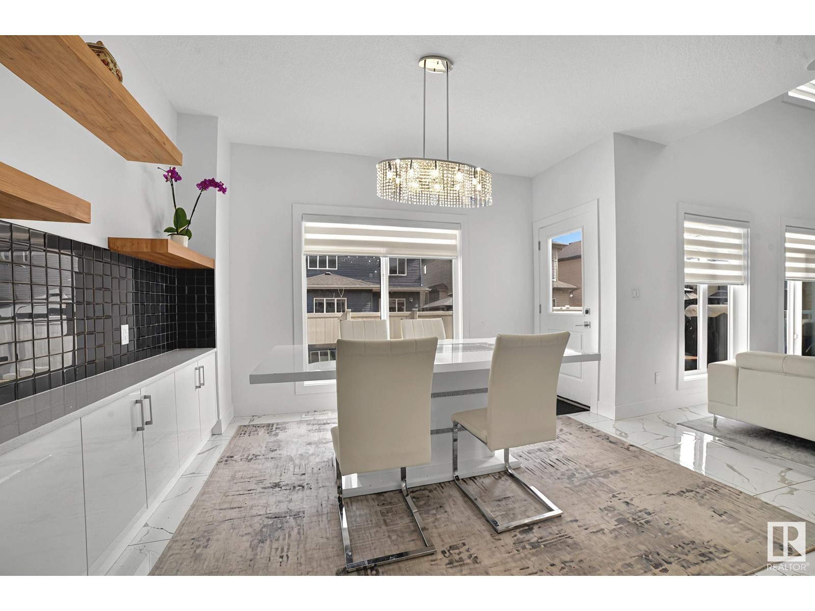 Property at 15023 15 ST NW image 2